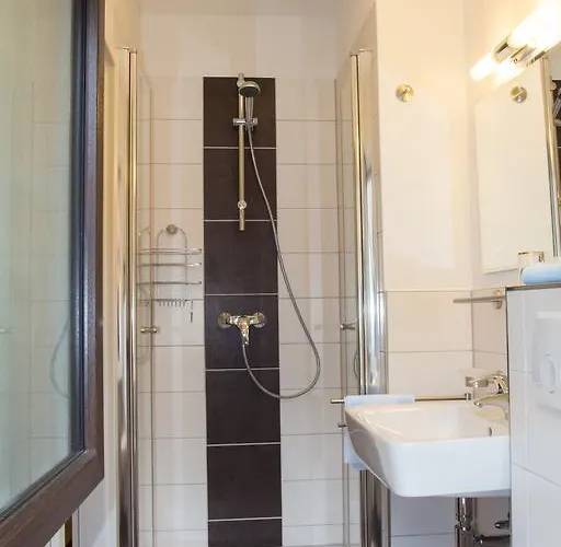 Gaestehaus Schoenblick * 장크트 알데군트